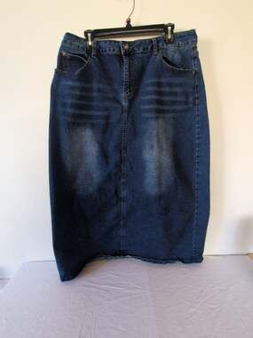 Plus Size Long Denim Skirt with Back Slit and Pockets Size 20